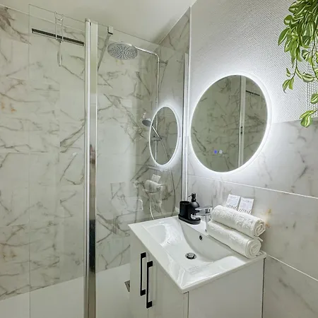 M Apartment *